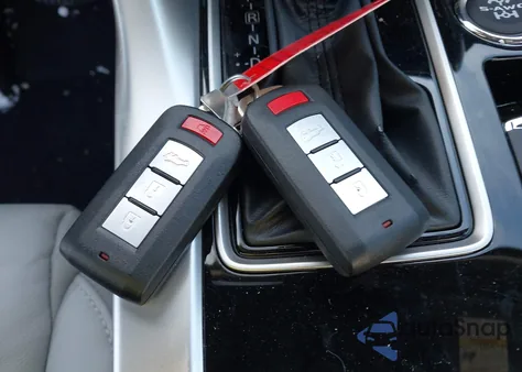 2026 Mitsubishi Eclipse Cross Black Edition S-Awc/Se S-Awc/Sel S-Awc z USA, uszkodzony, nr VIN JA4ATWAAXTZ003133